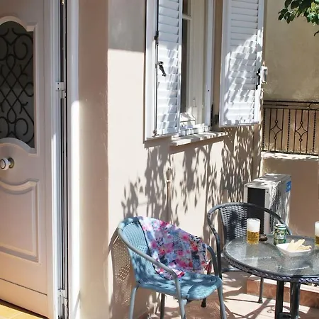 Zoe's House In * 아르고스톨리온